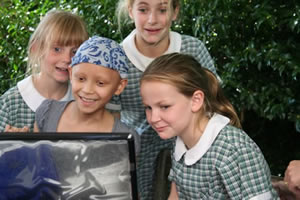 Ruby Seeto - Make a Wish donation of laptop